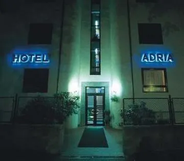 Adria فندق ميستر